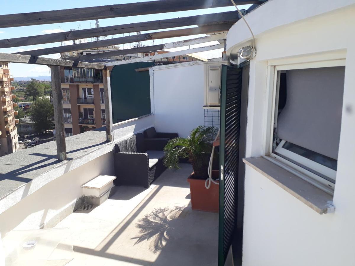 Отель La Terrazza Рим Экстерьер фото