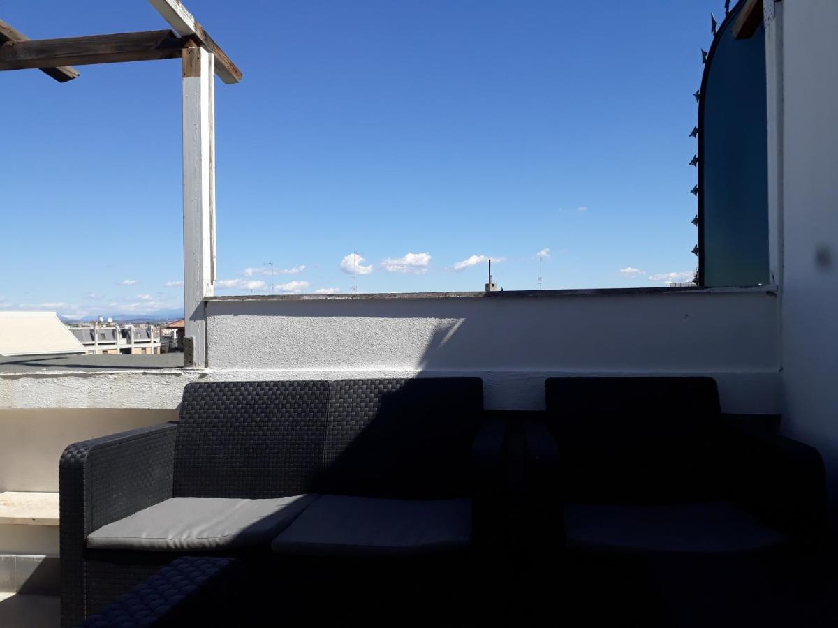 Отель La Terrazza Рим Экстерьер фото